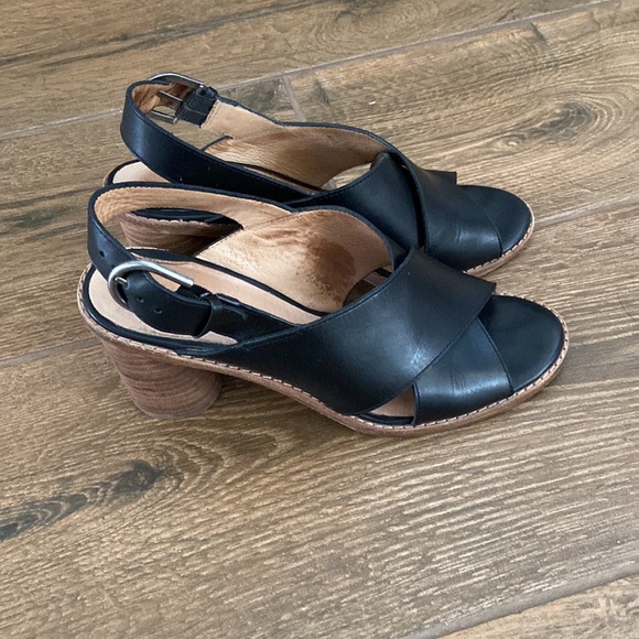 Madewell The Ruthie Crisscross Sandal in Leather. Size 7. - Picture 3 of 6